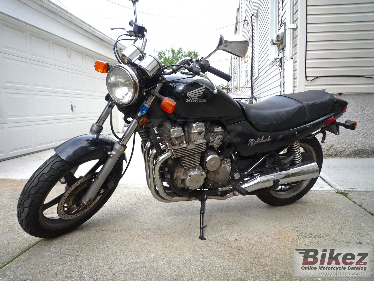 Big  cb 750 (reduced effect) picture and wallpaper from Bikez.com
